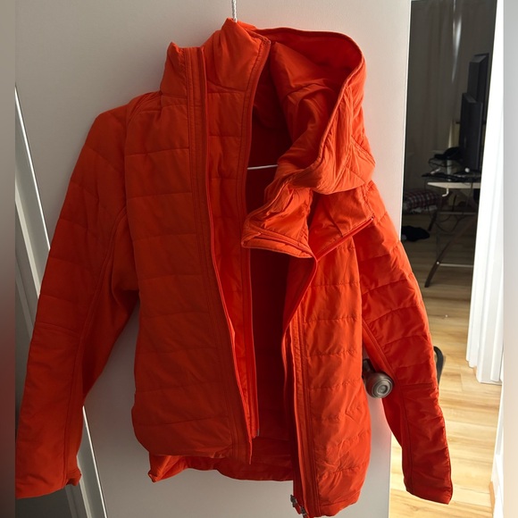 Lululemon coat - Picture 1 of 3